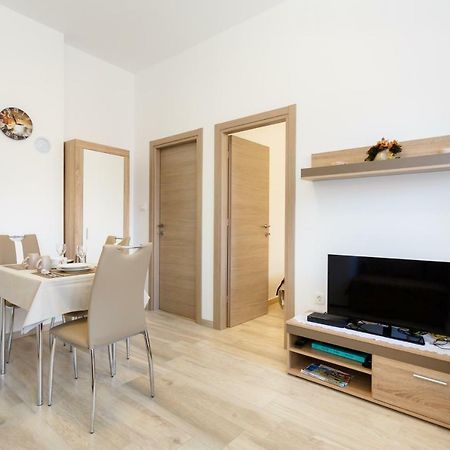 Apartment Rosemary 24 Крк Экстерьер фото