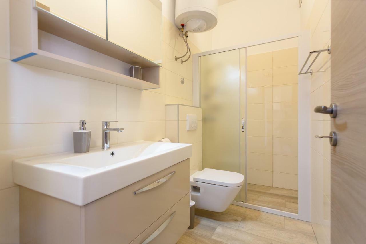 Apartment Rosemary 24 Крк Экстерьер фото