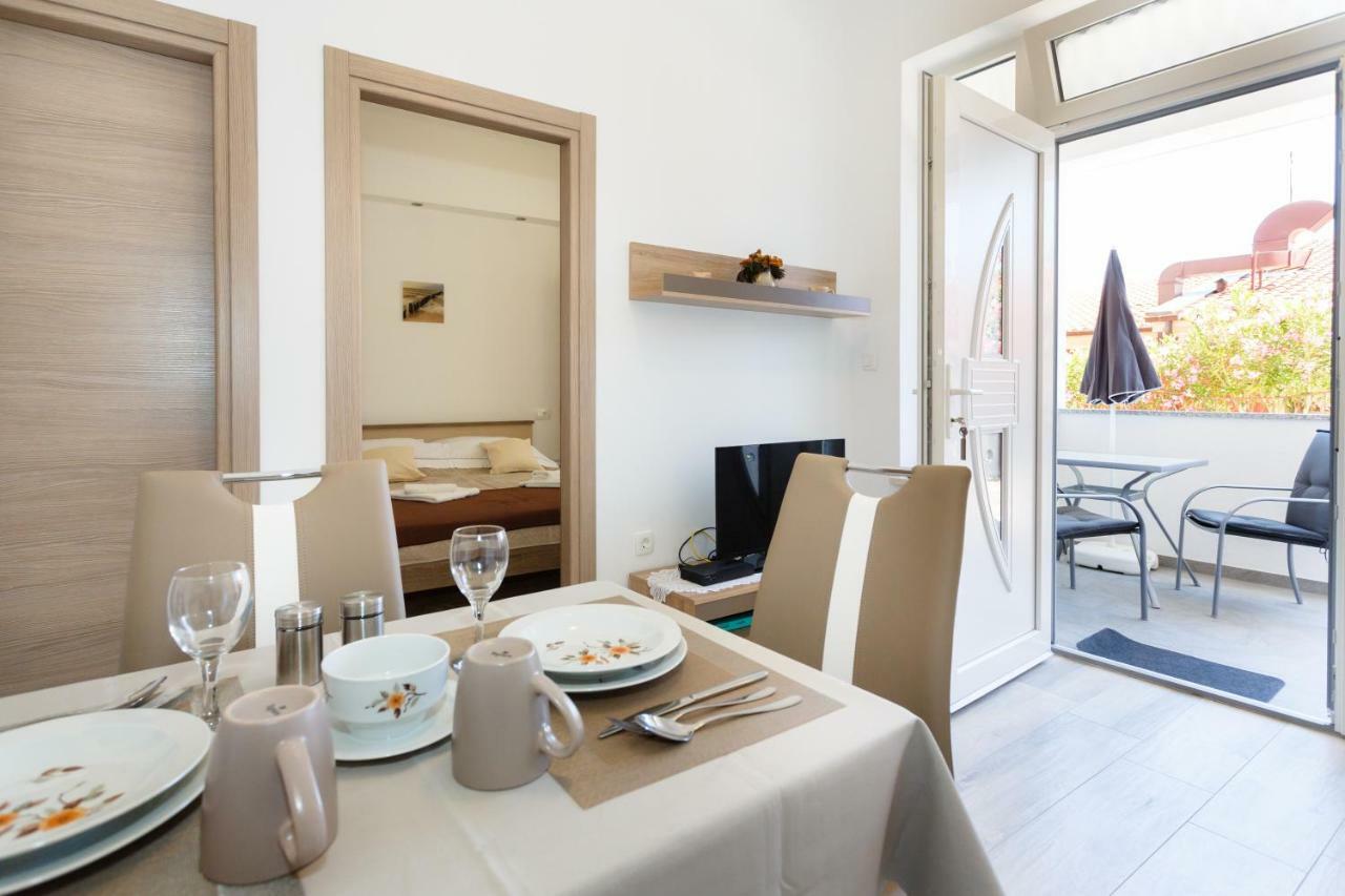 Apartment Rosemary 24 Крк Экстерьер фото