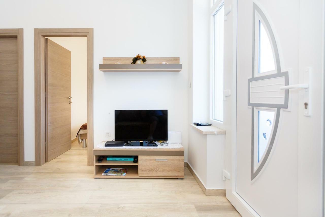Apartment Rosemary 24 Крк Экстерьер фото